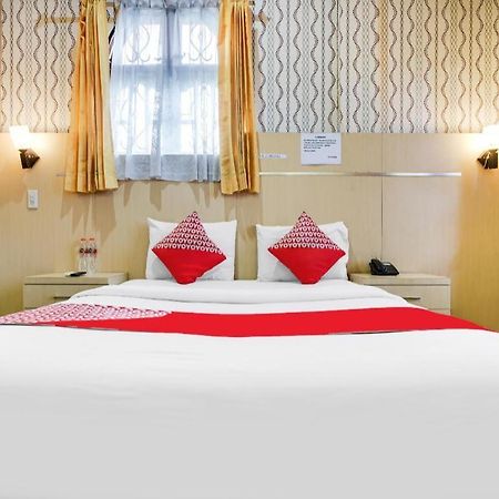 Oyo 1140 Hotel Tresya Tanjung Balai Tanjungbalai Buitenkant foto