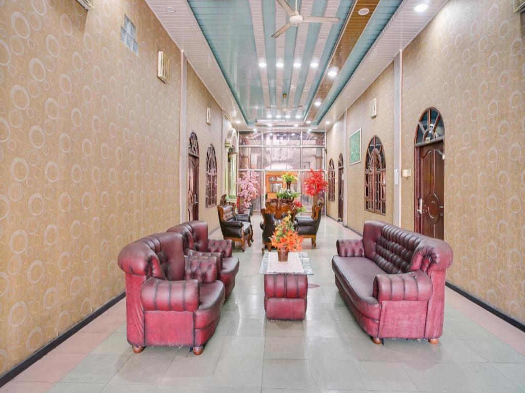 Oyo 1140 Hotel Tresya Tanjung Balai Tanjungbalai Buitenkant foto